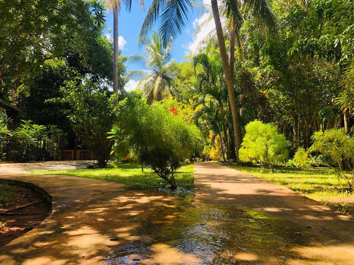 Richards Cabanas Tissamaharama Exteriér fotografie